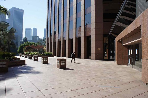 Figueroa Plaza - 21