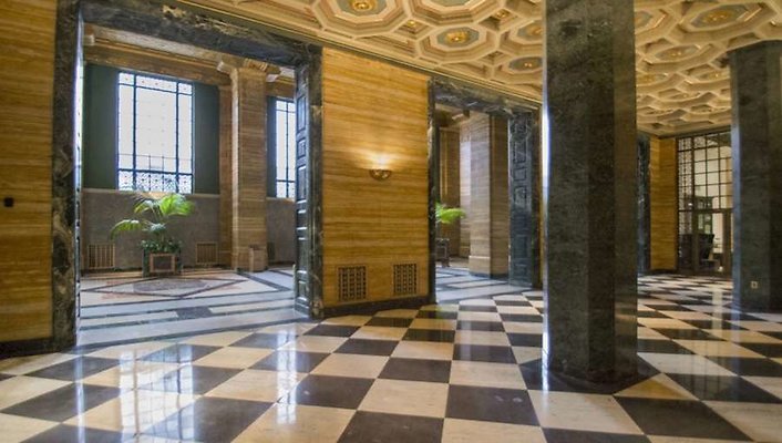 One-Bunker-Hill-Lobby-16-1-900