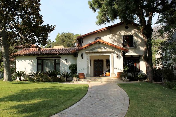 CRUZ HOUSE -ALT 1821 BRAEBURN RD