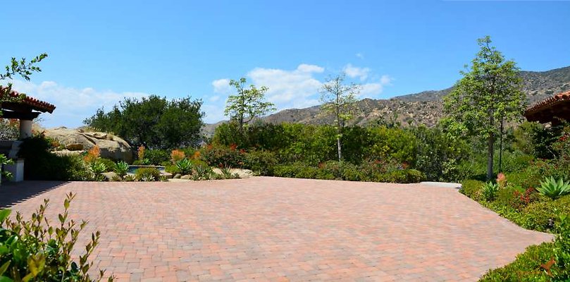 Villa 19 Jacuzzi Patio-900