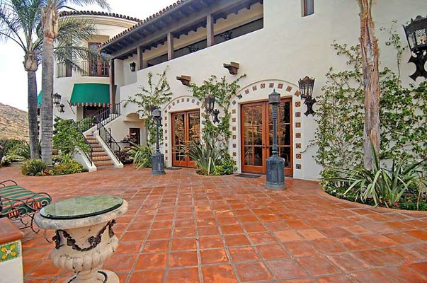 Villa 15 Gazebo Patio-900