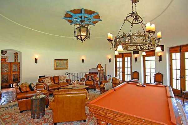 Villa 63 Pool Room-900
